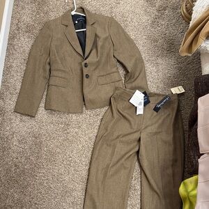 Evan Picone Classic Tan Suit